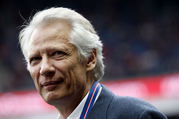 Dominique de Villepin au match de Ligue 1 entre le PSG Evian Thonon Gaillard au Parc des Princes à Paris, le 23 avril 2014.