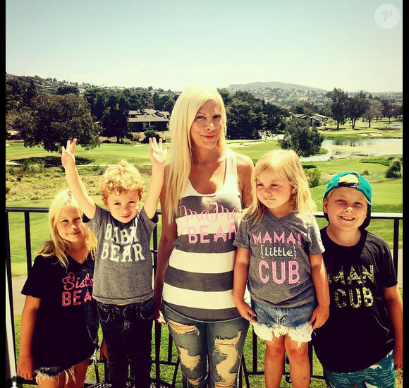 Tori Spelling et ses enfants en vacances / août 2015