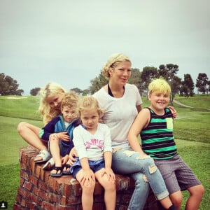 Tori Spelling et ses enfants en vacances / août 2015