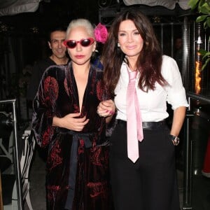 Lady Gaga et Lisa Vanderpump sont allées dîner au Lisa's Pump Lounge à West Hollywood, Los Angeles, le 12 août 2015