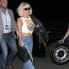 La chanteuse Lady Gaga promène son chien Asia tard dans la soirée à New York, le 19 juin 2015. Elle a commencé dans la soirée avec Tony Bennett une de ces 4 émissions Radio City Music Hall plus tôt dans la soirée.  