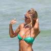 Laura Cremaschi profite d'un après-midi ensoleillé sur la plage de Miami. Le 12 août 2015.
