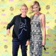 Ellen DeGeneres, Portia de Rossi arrivent aux Teen Choice Awards à Los Angeles le 16 août 2015