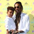 Wiz Khalifa et son fils Sebastian Taylor aux Teen Choice Awards à Los Angeles le 16 août 2015