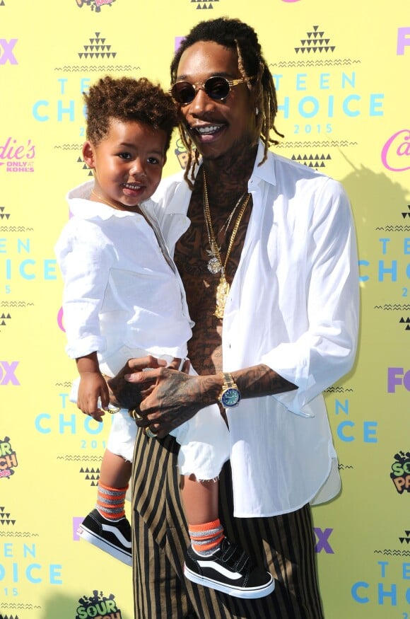 Wiz Khalifa et son fils Sebastian Taylor aux Teen Choice Awards à Los Angeles le 16 août 2015