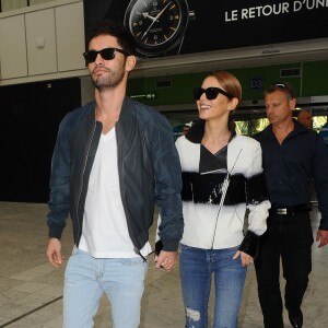 Cheryl Fernandez-Versini (Cheryl Cole) et son mari Jean-Bernard Fernandez-Versini vont prendre un avion à l'aéroport de Nice, le 16 mai 2015 