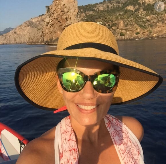 Cristina Cordula en vacances. A 50 ans elle est toujours aussi sublime août 2015.