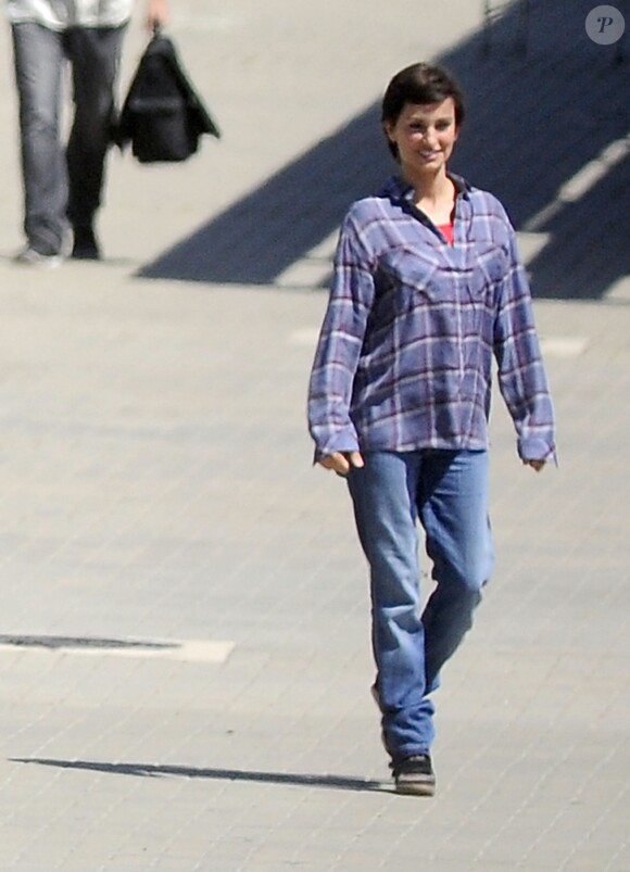 Penélope Cruz portant une perruque sur le tournage de "Ma Ma" à Las Rozas, Madrid le 5 juin 2014.