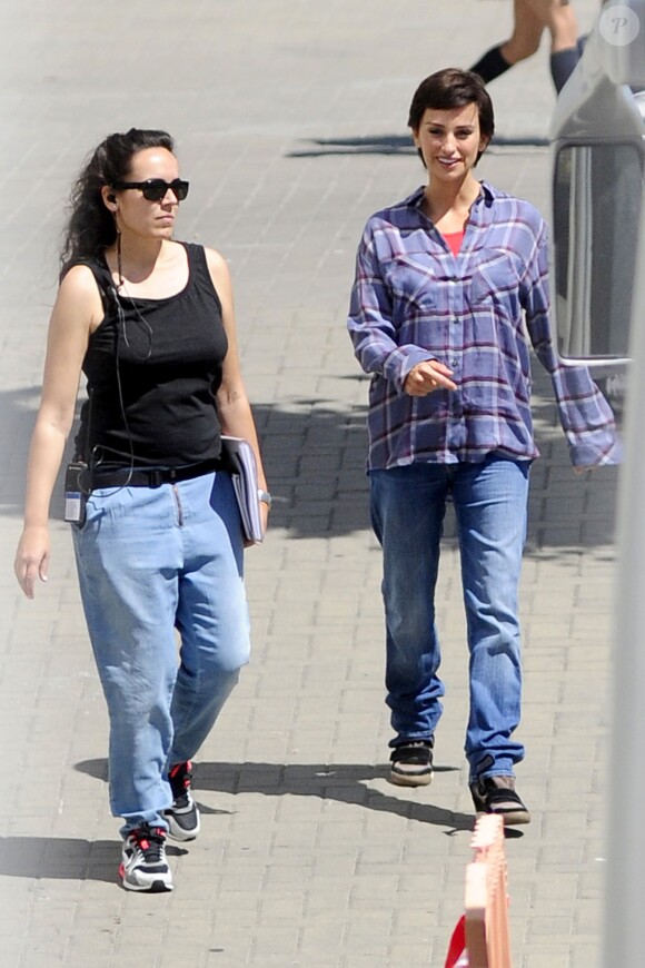 Penélope Cruz portant une perruque sur le tournage de "Ma Ma" à Las Rozas, Madrid le 5 juin 2014.