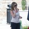 Jennifer Aniston sur le tournage de son prochain film "Mother's Day" avec son co-star Jason Sudeikis à Atlanta le 27 août 2015, après ses vacances avec son mari et des amis à Bora Bora.