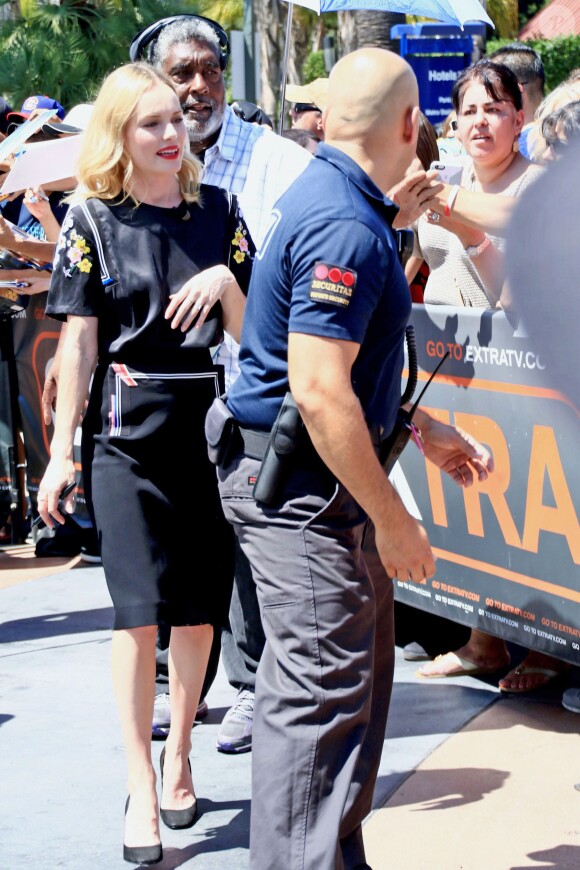 Kate Bosworth et Hayden Christensen arrivent dans les studios de l'émission TV "Extra" à Universal City. Le 27 août 2015 ©