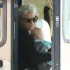 Semi Exclusif - Rachel Bilson, son compagnon Hayden Christensen et leur fille Briar Rose montent à bord d'un camping-car avec des membres de leur famille, dont Janice Stango, la mère de Rachel Bilson, à Barstow en Californie, le 15 janvier 2015. 
