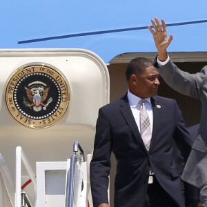 Le président Barack Obama arrive à l'aéroport Louis Armstrong, à La Nouvelle-Orléans,lLe 27 août 2015