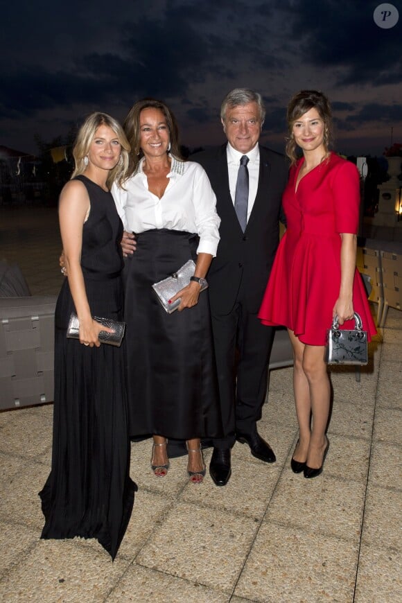 Mélanie Laurent, Katia et Sidney Toledano, et Alice Pol assistent au 18e Grand Bal de Deauville, au profit de l'association Care France. Deauville, le 29 août 2015.