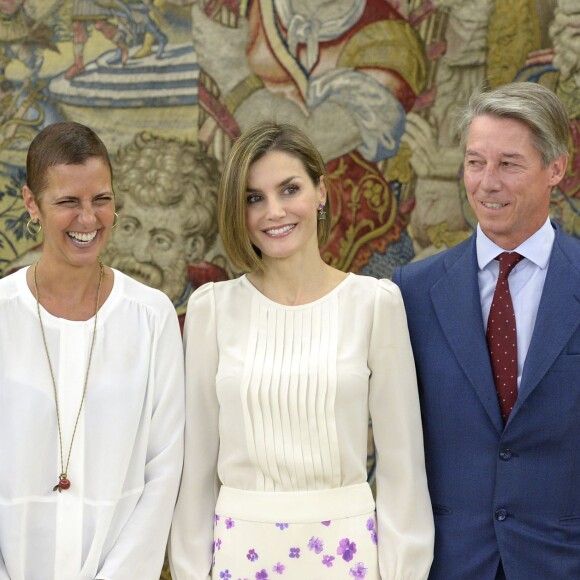 Letizia d'Espagne lors d'une audience à la Zarzuela avec des membres de l'association Lo que De Verdad Importa le 3 septembre 2015 à Madrid.