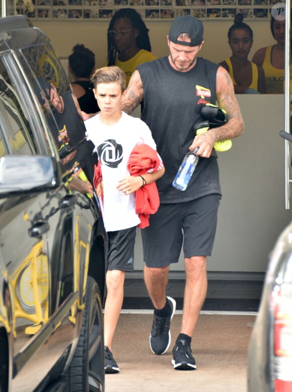 David Beckham et son fils Romeo quitte la salle de sport "Soul Cycle Gym" à Brentwood le 25 août 2015
