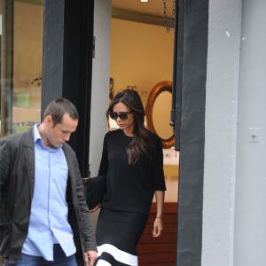 Exclusif - Victoria Beckham en shopping à Londres le 6 mai 2015