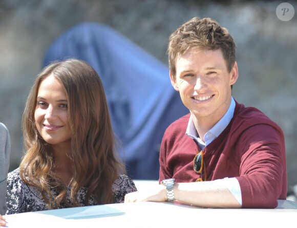 Alicia Vikander et Eddie Redmayne - L'équipe du film arrive au photocall du film "The Danish Girl" lors du 72ème festival du film de Venise (la Mostra), le 5 septembre 2015.