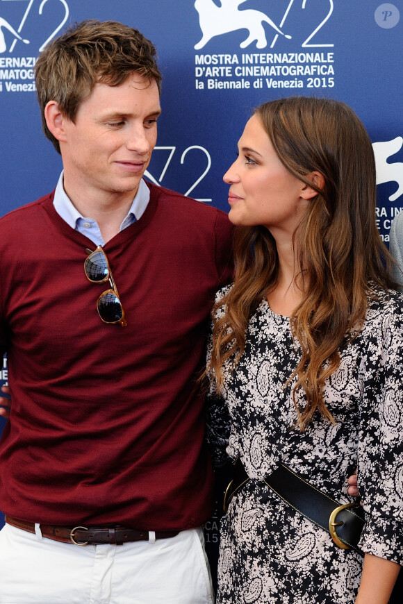 Alicia Vikander et Edie Redmayne - Photocall du film The Danish Girls lors du 72e festival du film de Venise, le 5 septembre 2015