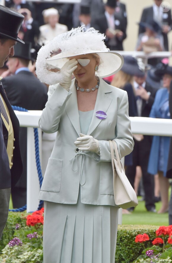La princesse Michael de Kent avec un cache-oeil, suite à une opération de la cornée, à Ascot le 17 juin 2015.