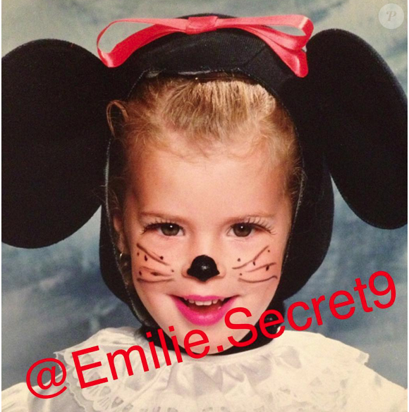 Emilie, candidate de Secret Story 9 lorsqu'elle était encore une toute petite fille.