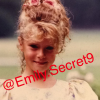 Emilie, candidate de Secret Story 9, lorsqu'elle était enfant.
