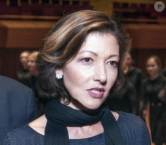 La comtesse Alexandra de Frederiksborg, ex-femme du prince Joachim, lors de sa dernière mission comme marraine du choeur des filles de Radio Danemark le 5 octobre 2014, en présence de son mari Martin Jorgensen et son fils le prince Felix. La comtesse a annoncé en septembre 2015 leur divorce, après huit ans d'un mariage célébré en mars 2007.