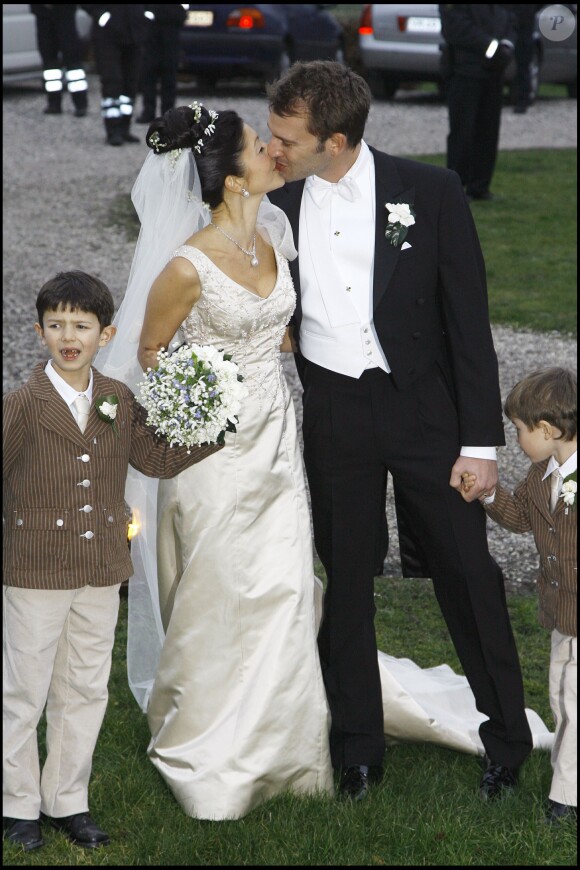 Mariage de la comtesse Alexandra de Frederiksborg, ex-femme du prince Joachim, et Martin Jorgensen le 3 mars 2007 au sud de Copenhague, en présence des princes Nikolai et Felix. La comtesse a annoncé en septembre 2015 leur divorce, après huit ans d'un mariage célébré en mars 2007.