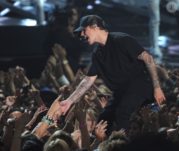 Justin Bieber aux MTV Video Music Awards 2015 au Microsoft Theater. Los Angeles, le 30 août 2015.