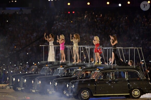 Les Spice Girls en concert pour la cérémonie de clôture des Jeux Olympiques de Londres en 2012