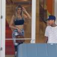 Kylie Jenner et son petit ami Tyga quittent le centre commercial Neiman Marcus à Woodland Hills, le 10 septembre 2015.
