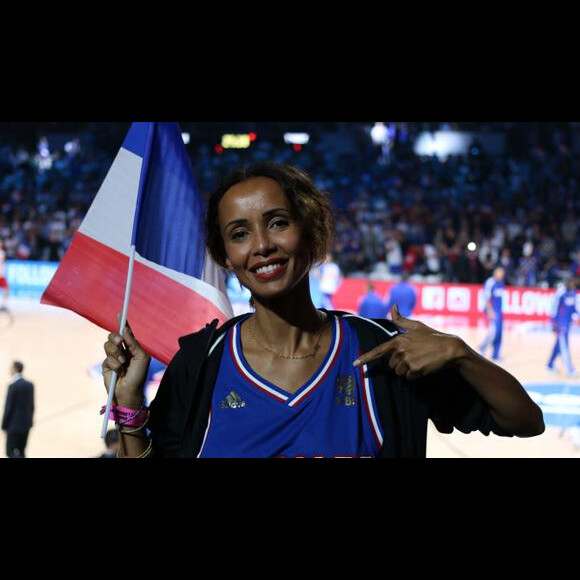 Sonia Rolland au stade Pierre Mauroy de Lille le 12 septembre 2015 pour le huitième de finale entre la France et la Turquie dans le cadre de l'Euro 2015