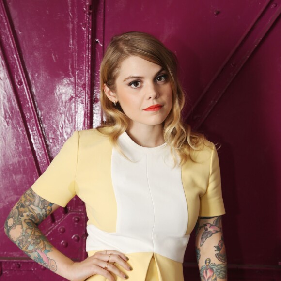 Exclusif - Coeur de Pirate (Béatrice Martin) pose dans les coulisses de l'émission Du côté de chez Dave, qui sera diffusée sur France 3, le 13 septembre 2015.