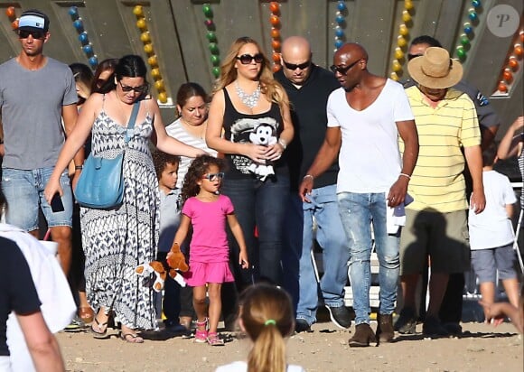 Mariah Carey passe la journée avec ses enfants Monroe et Moroccan dans un parc d'attraction à Malibu, le 7 septembre 2015