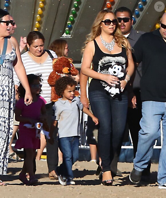 Mariah Carey passe la journée avec ses enfants Monroe et Moroccan dans un parc d'attraction à Malibu, le 7 septembre 2015