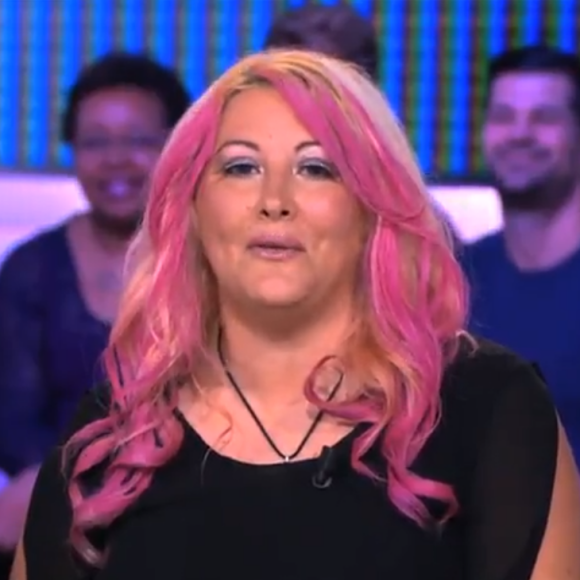 Loana évoque son poids sur le plateau du Mag de la téléréalité sur NRJ12, le 18 septembre 2015.