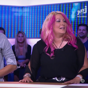 Loana sur le plateau du Mag de la téléréalité sur NRJ12, le 18 septembre 2015.