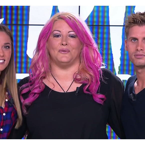 Loana sur le plateau du Mag de la téléréalité sur NRJ12, le 18 septembre 2015.