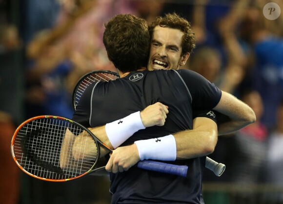Andy et Jamie Murray à Glasgow, le 19 septembre 2015 lors de la demi-finale de Coupe Davis