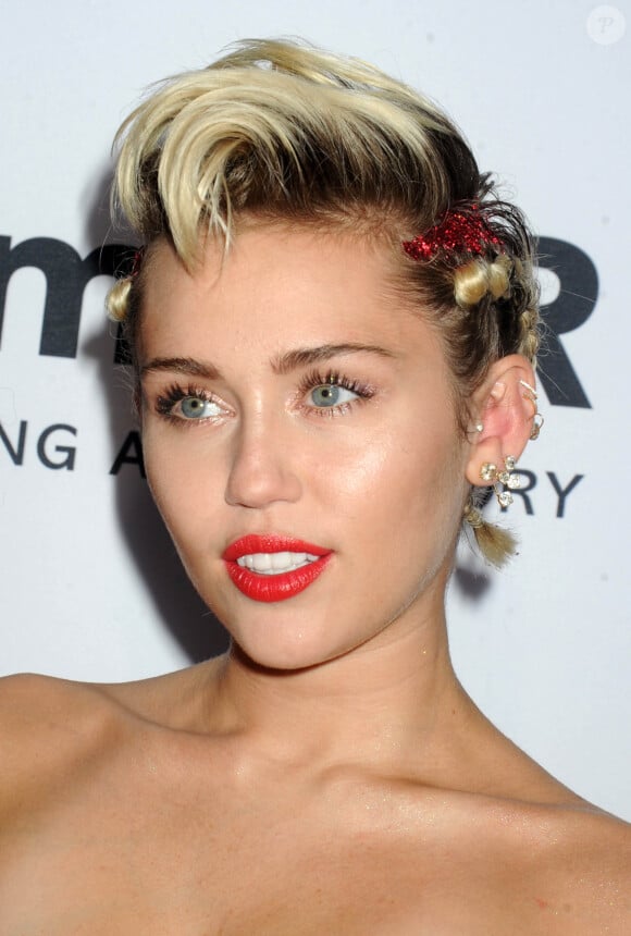 Miley Cyrus - Gala "AmfAR Inspiration Gala" à New York, le 16 juin 2015.