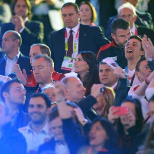 Le prince Harry, le prince William, duc de Cambridge et Catherine Kate Middleton, duchesse de Cambridge, assistent au match de rugby Angleterre/Pays de Galles au stade Twickenham à Londres le 26 septembre 2015. Ce match compte pour la coupe du monde de rugby. Le prince Harry est supporter de l'équipe d'Angleterre et le prince William celle du Pays de Galles. L'équipe du Pays de Galles a remporté la victoire par 28 à 25.