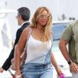 Fin des vacances pour Beyoncé et son mari Jay Z. Ils débarquent du yacht Galactica Star (900 000 dollars la semaine) à Beaulieu sur Mer le 17 septembre 2015 pour retourner à New York.