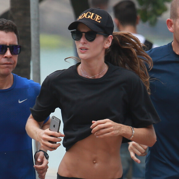 Izabel Goulart fait son footing dans les rues de Rio de Janeiro au Brésil, le 26 septembre 2015