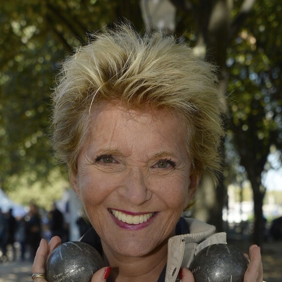 Pierrette Brès - Tournoi de pétanque caritatif dont les bénéfices seront reversés à l'association MeghanOra, pour soutenir la recherche médicale contre les tumeurs rénales de l'Enfant et l'Adolescent, sur l'Esplanade des Invalides à Paris, le 27 septembre 2015.