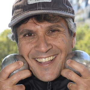 Guest - Tournoi de pétanque caritatif dont les bénéfices seront reversés à l'association MeghanOra, pour soutenir la recherche médicale contre les tumeurs rénales de l'Enfant et l'Adolescent, sur l'Esplanade des Invalides à Paris, le 27 septembre 2015.