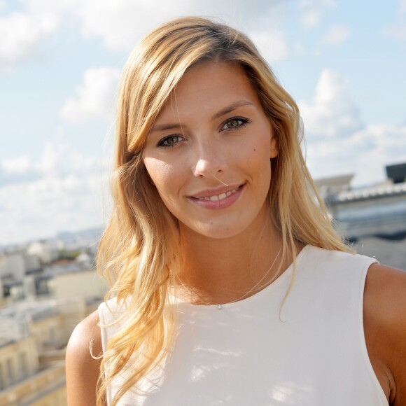 Camille Cerf - Conférence de presse de l'association "Les bonnes fées" à Paris avec le comité Miss France à Paris le 03 septembre 2015.