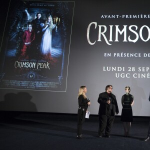 Exclusif - Guillermo del Toro, Tom Hiddleston et Mia Wasikowska - Avant-première du film "Crimson Peak" au cinéma UGC Bercy à Paris, le 28 septembre 2015.