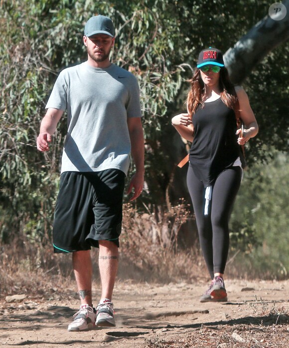 Exclusif - Prix Spécial - No Web No Blog - Justin Timberlake et sa femme Jessica Biel sont allés marcher ensemble pour se relaxer à Los Angeles, le 24 octobre 2014.