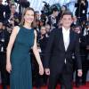 Carole Bouquet et son compagnon Philippe Sereys de Rothschild lors du 68e Festival International du Film de Cannes, le 22 mai 2015.