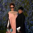 La chanteuse Rihanna et sa mère Monica Braithwaite - La chanteuse Rihanna arrive en famille au défilé de mode "Christian Dior", collection prêt-à-porter printemps-été 2016, à la Cour Carrée du Louvre à Paris. Le 2 Octobre 2015
